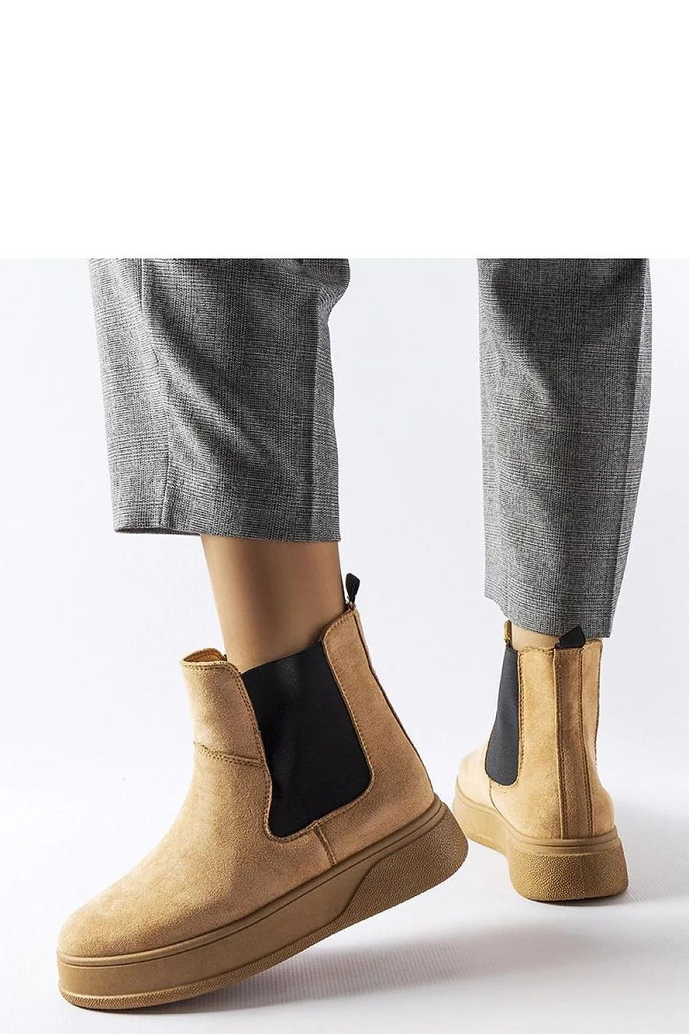 Bottines Chelsea pour femmes en suède beige gousset élastique noir confortable style classique casual-chic