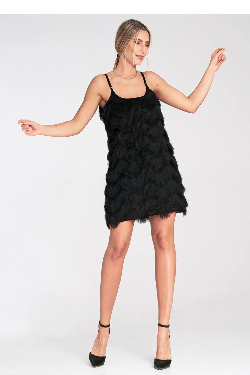 Robe de soirée élégante mini franges décoratives bretelles fines ajustables coupe ample doublée elasthanne polyester femme