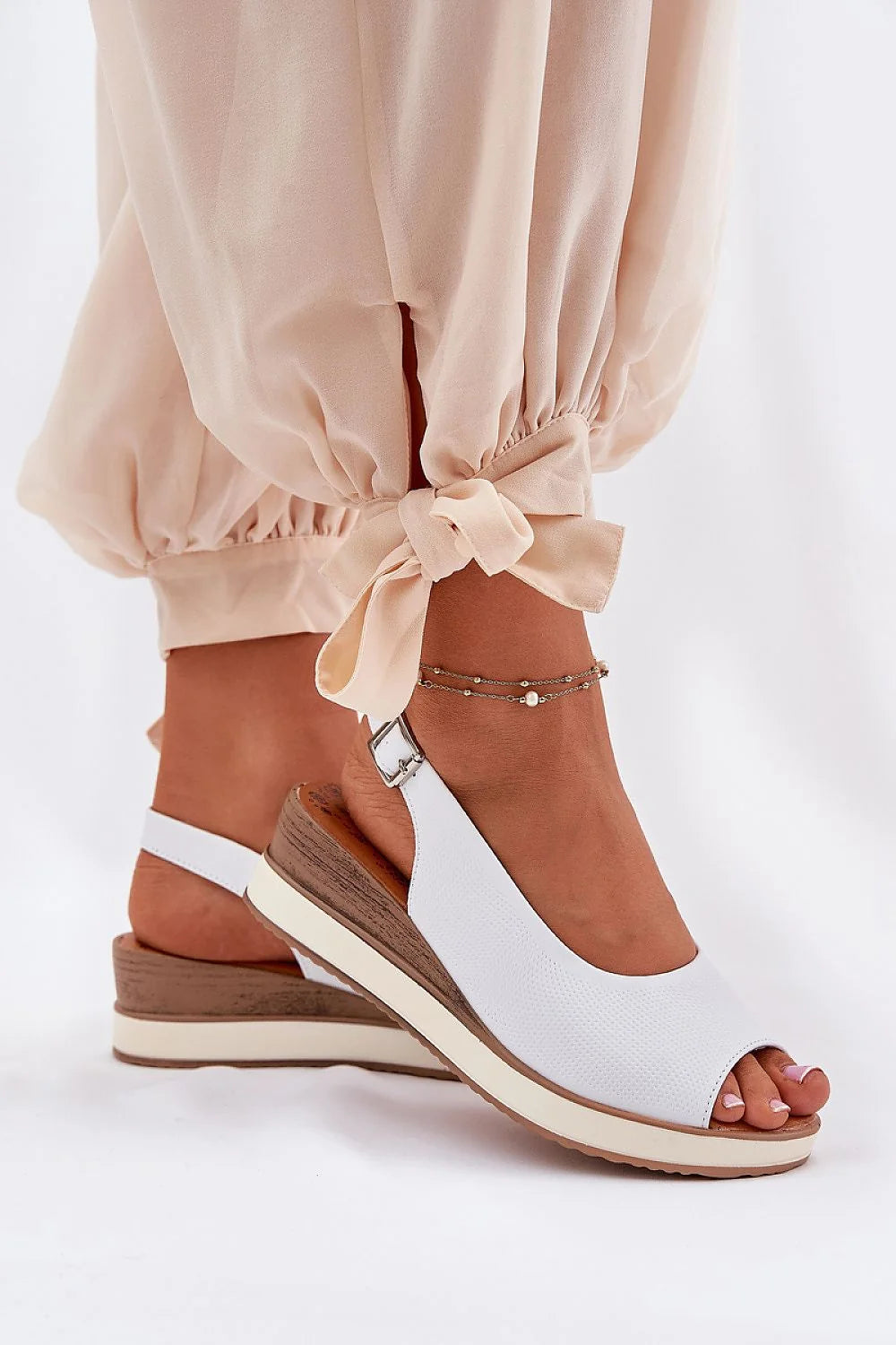 Sandales femmes style estival cuir naturel plateforme confort ouvertureorteils élégance été 2023