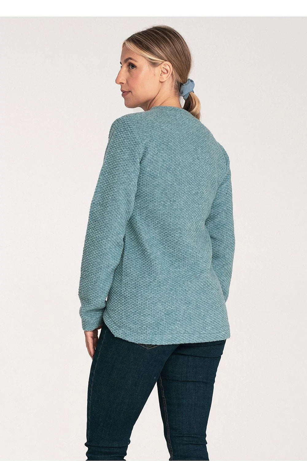 Pull pour femme longues manches en laine acrylique et polyester texture relie asimetrique bleu vert coupe droite
