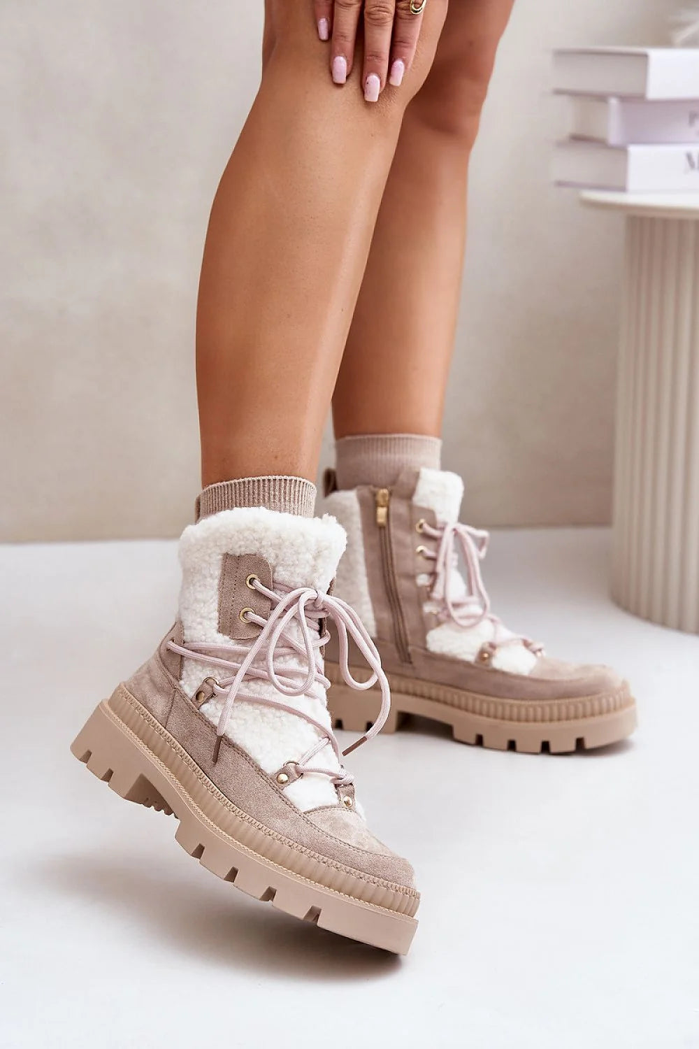 Bottes Step in style montantes fourrure mouton cuir suédé beige blanc cassé femmes hiver confortables