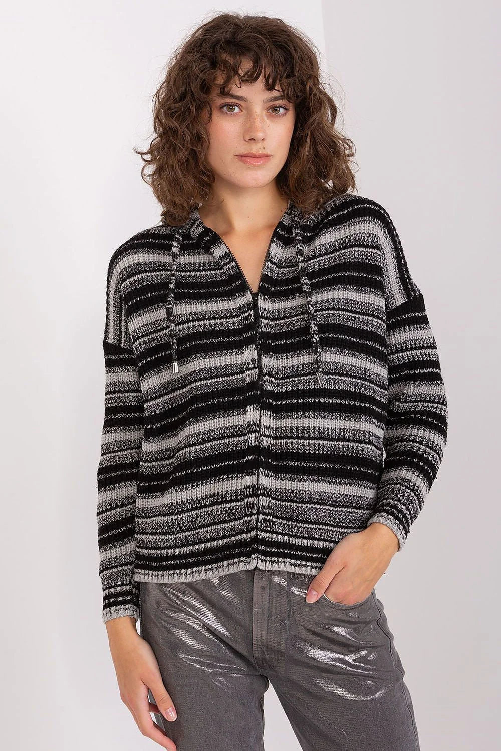 cardigan badu pull tricoté capuche cordons manches longues coupe légèrement ample rayures noir gris urbain décontracté polyvalent confortable