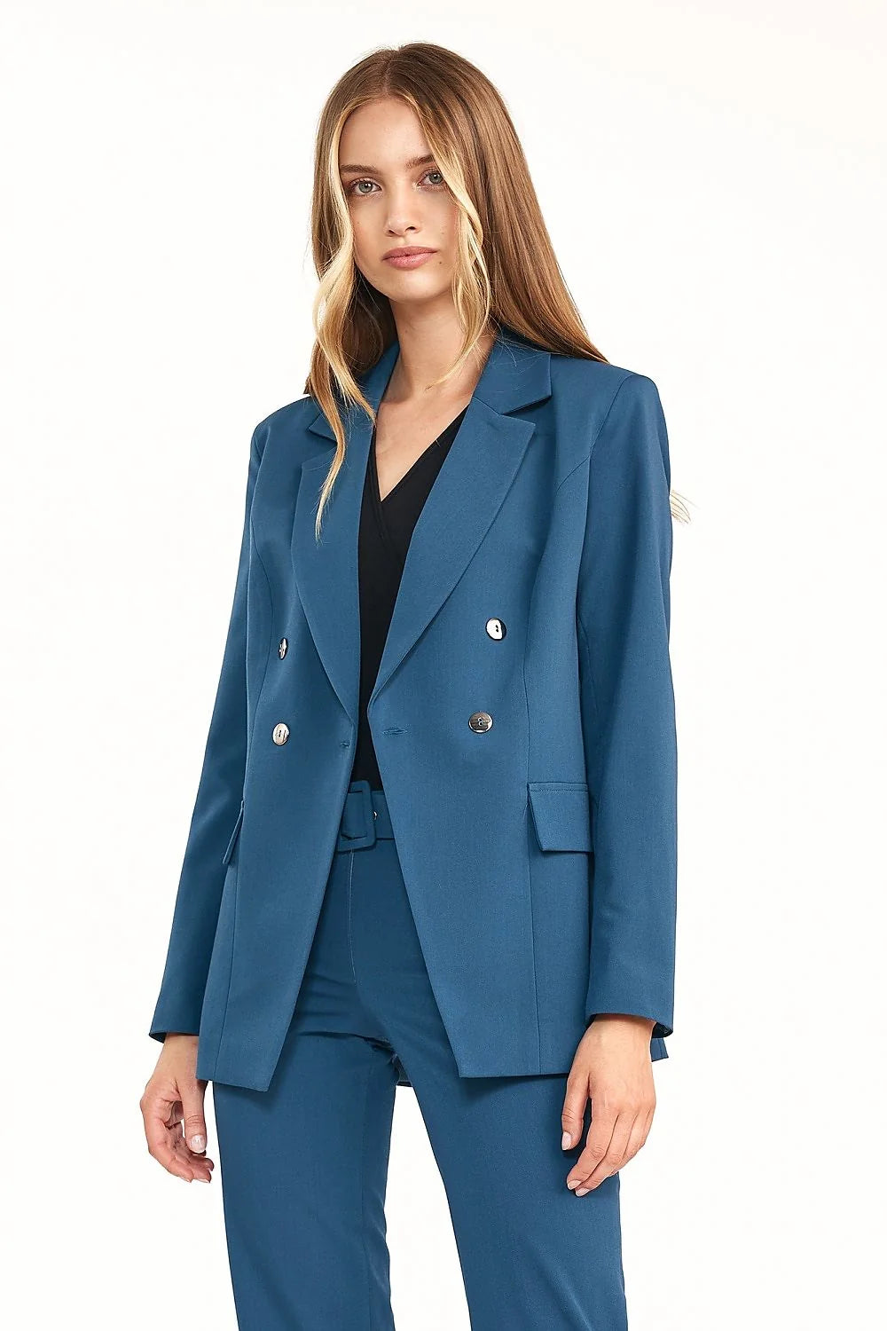 Blazer femme noir élégant en laine ajustée double boutonnage pour un style professionnel assuré