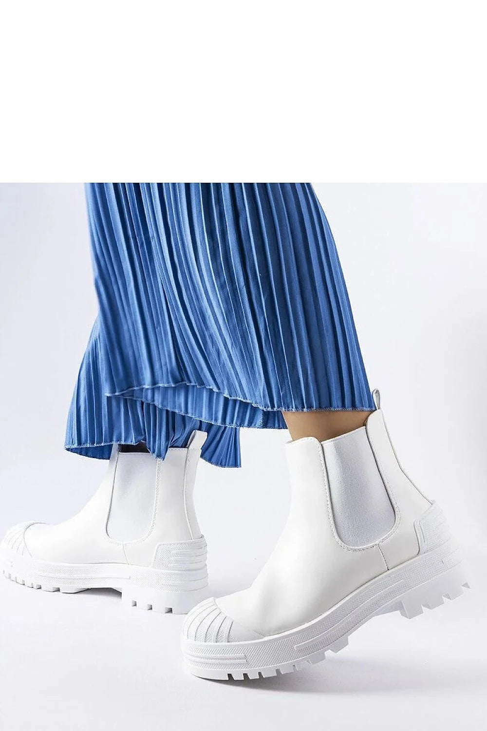 bottines blanches femmes Chelsea similicuir lisse élastiques latéraux enfilage facile bout renforcé caoutchouc nervuré semelle plateforme crantée épaisse antidérapante urbaine
