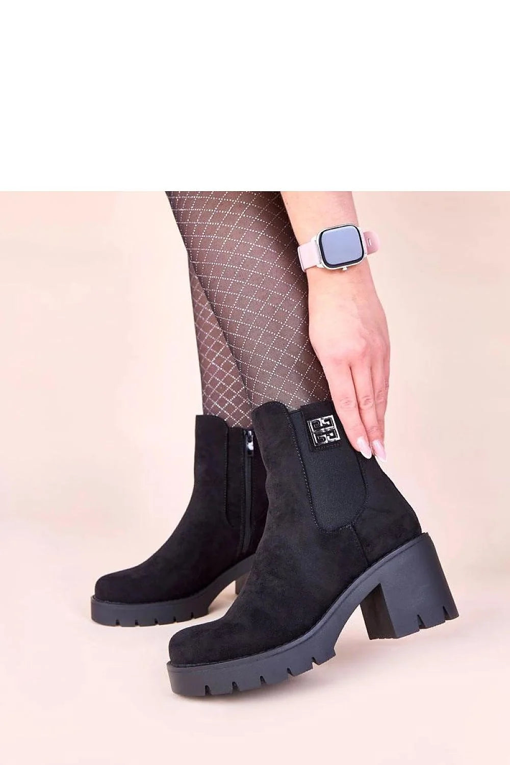 bottines noir suède chelsea tige mi haute talon bloc plateforme semelle crantée zippée latérale panneaux élastiques confort Gemre