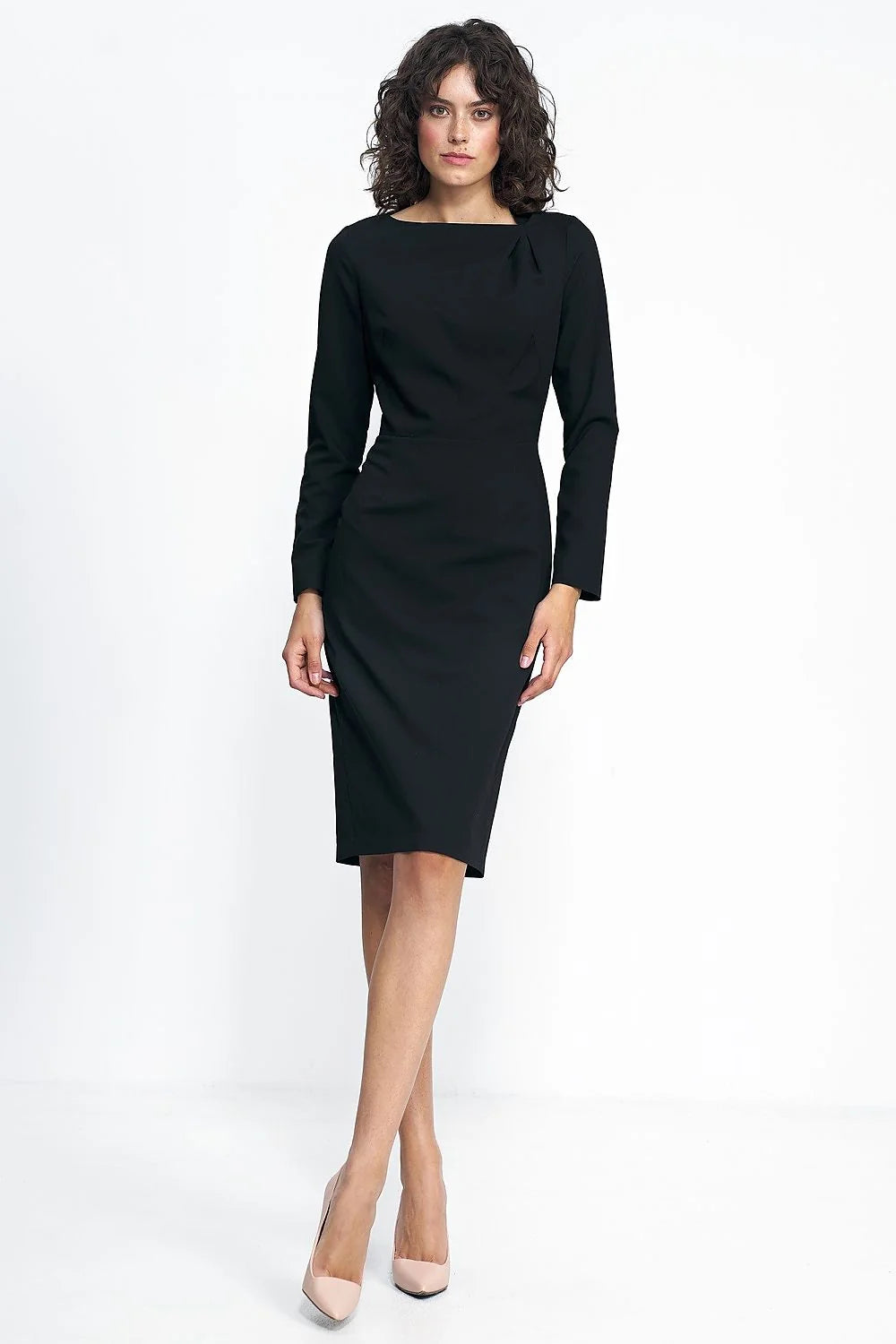 Robe élégante noire coupe droite encolure bateau manches longues taille ajustable polyester viscose femme