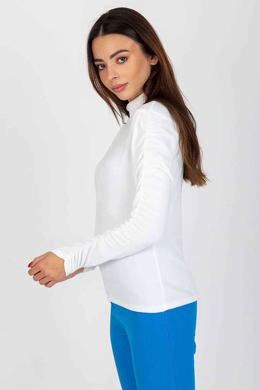 Chemisier velours blanc col montant manches longues coupe droite semi ajustée stretch élégant minimaliste intemporel femme