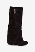 bottes femme suède écologique souples tige effet slouch plissée bout rond talon coin fermeture éclair revers sangle décorative métal argenté
