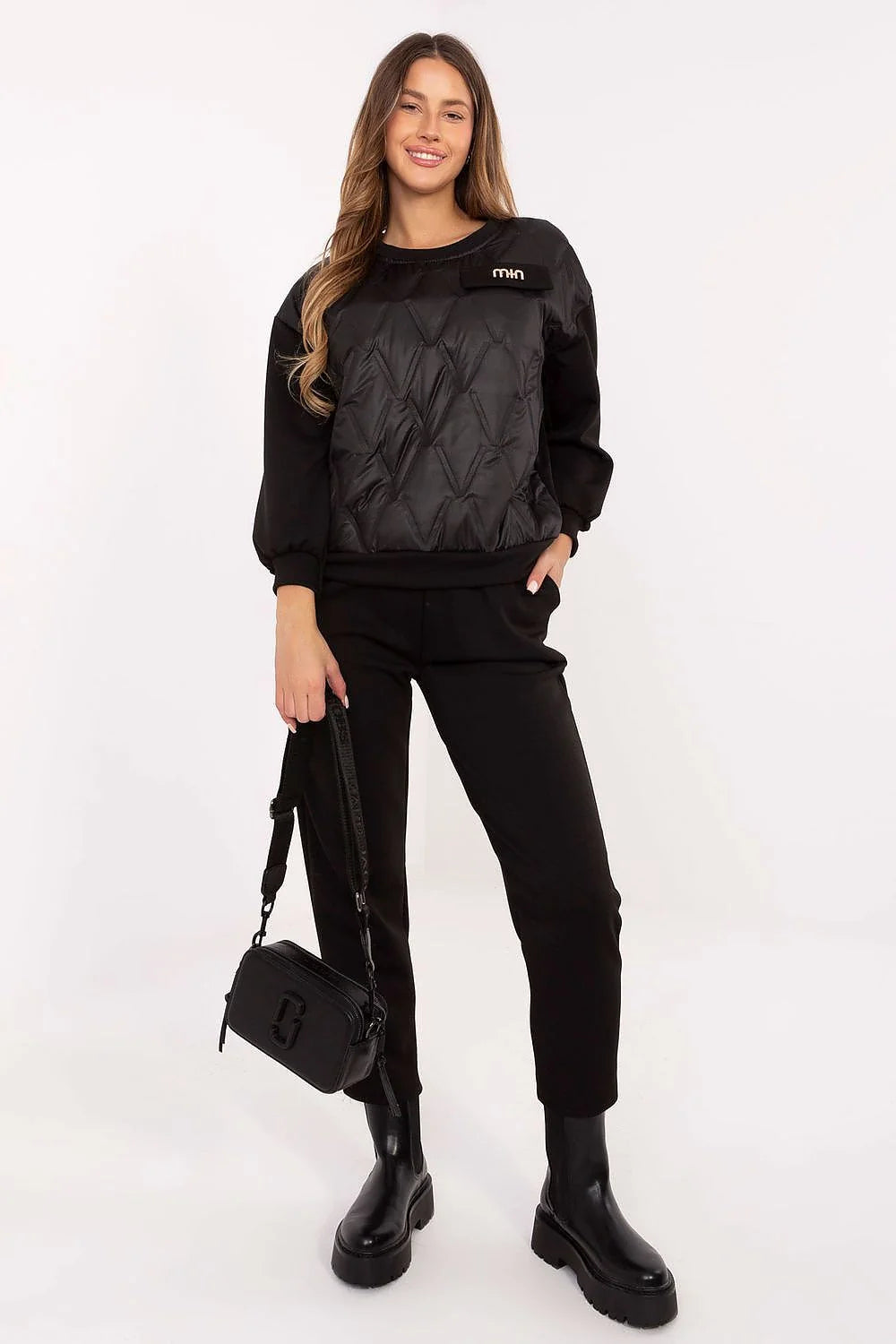 ensemble féminin élégant confortable viscose élasthanne sweat matelassé col rond manches longues pantalon taille haute jambes fuselées poches latérales