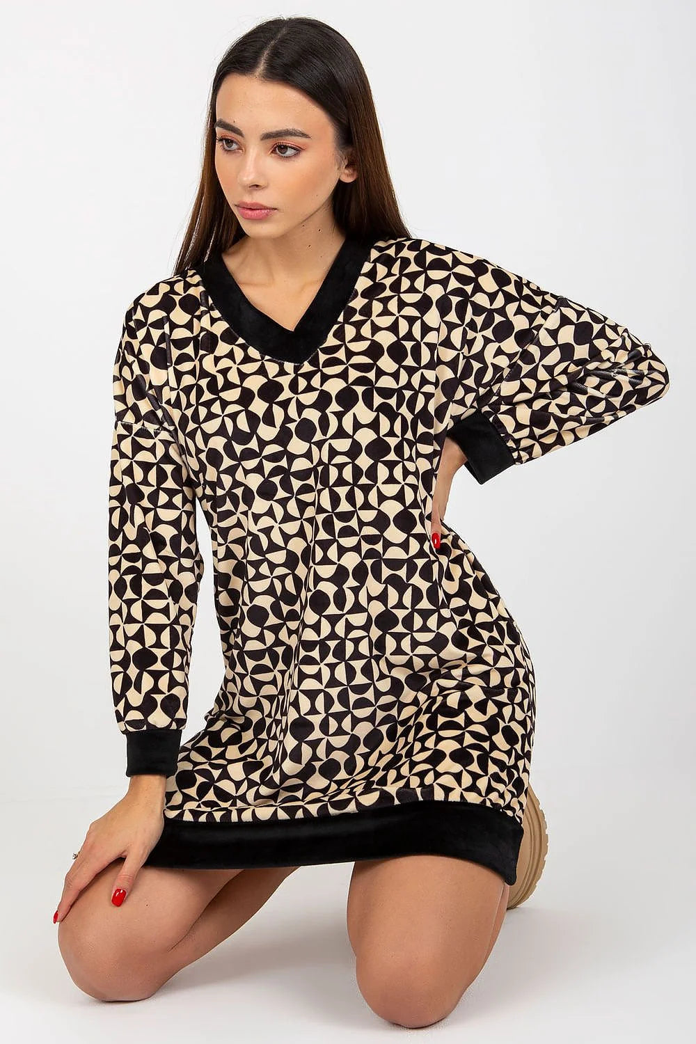 Robe de jour Rue Paris velours court manches longues encolure en V noir femme polyvalence