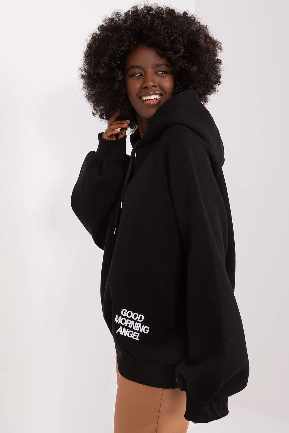 Sweatshirt à capuche pour femmes style moderne couleur noire inscription Good Morning Angel tissu doux coupe ample manches longues elastique poignets