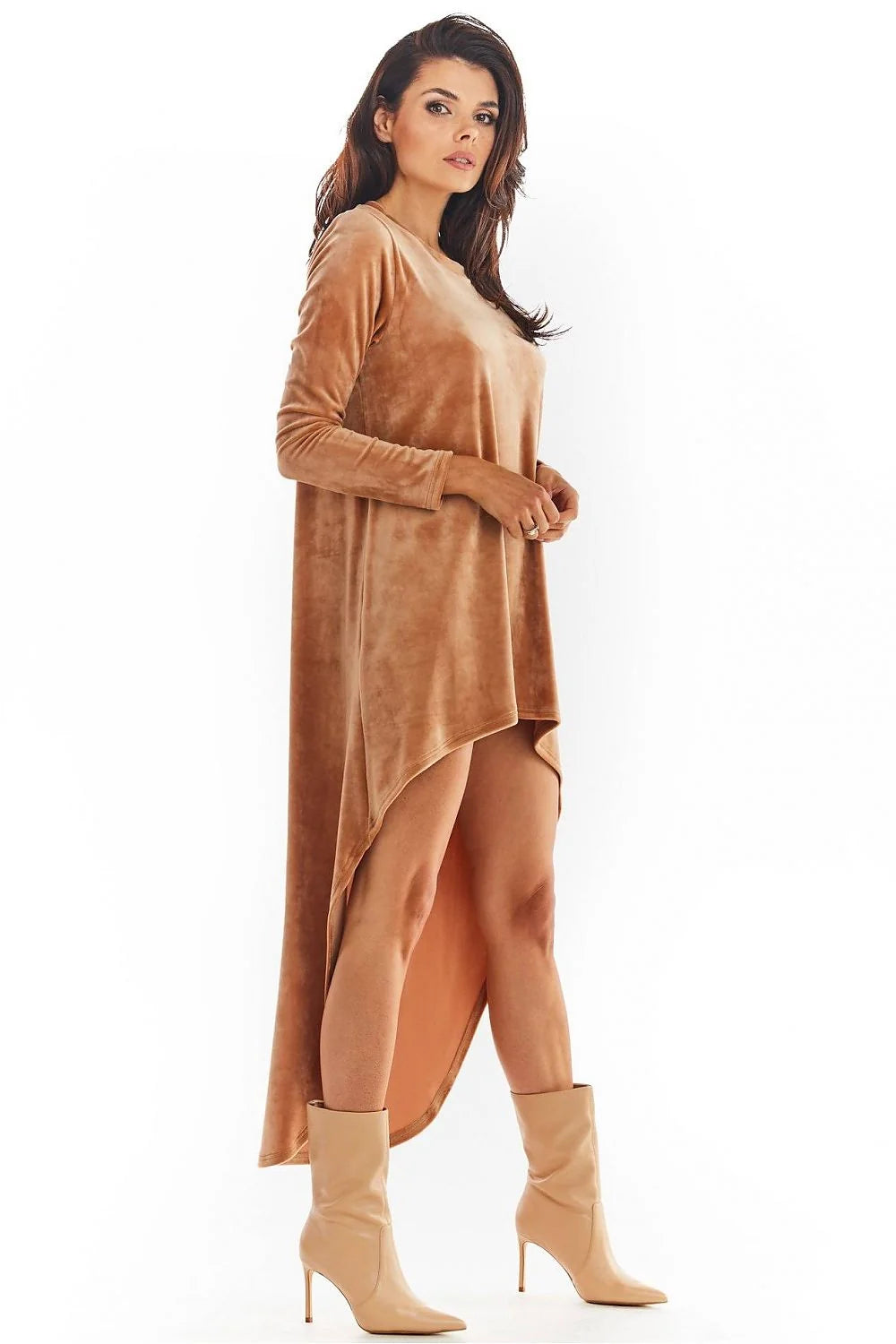 robe jour awama asymétrique velours rose poudré manches longues encolure ronde ourlet court devant long arrière oversize fluide traîne