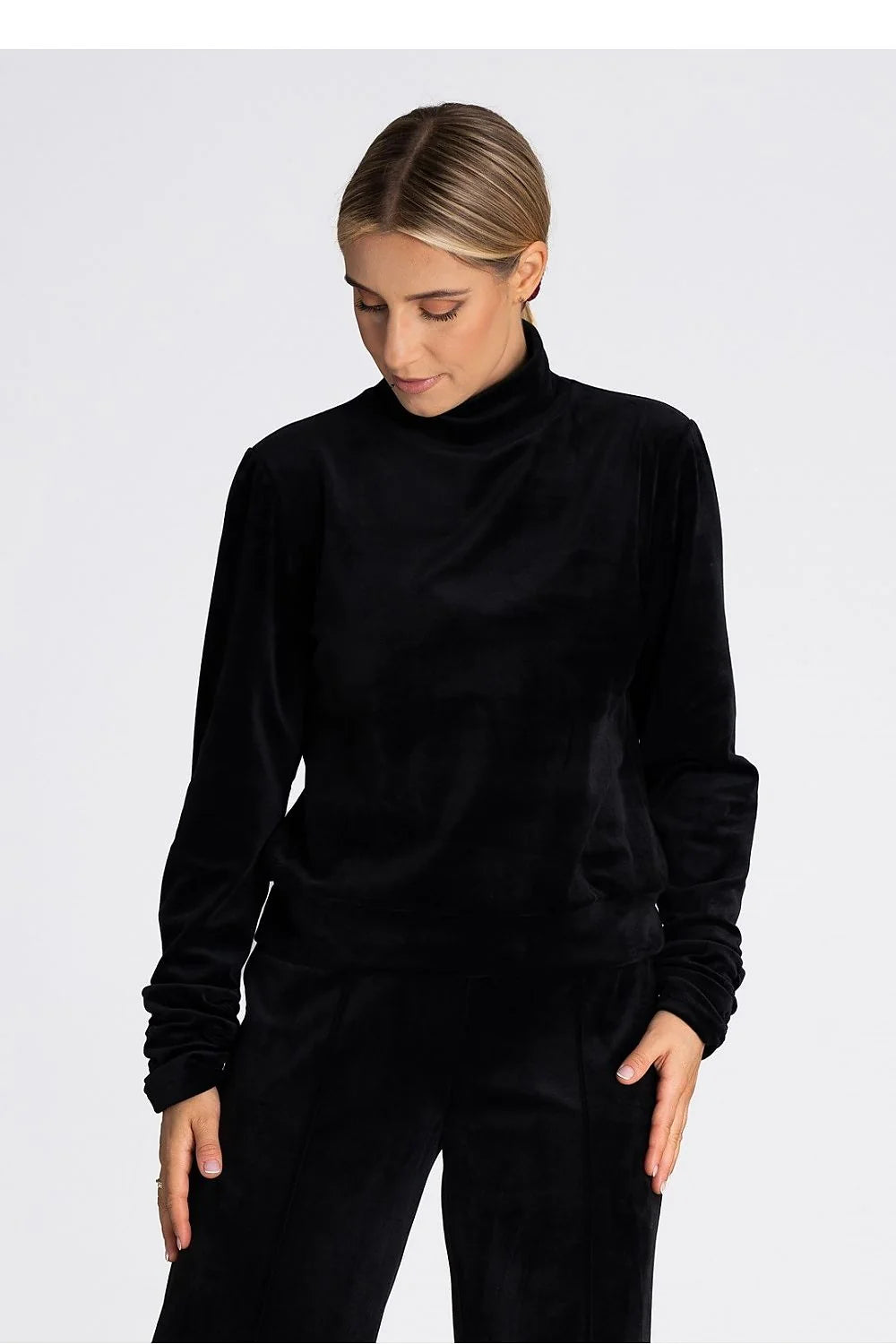 ensemble velours noir col montant manches longues taille haute jupe cheville coupe décontractée douce brillante élégante sophistiquée