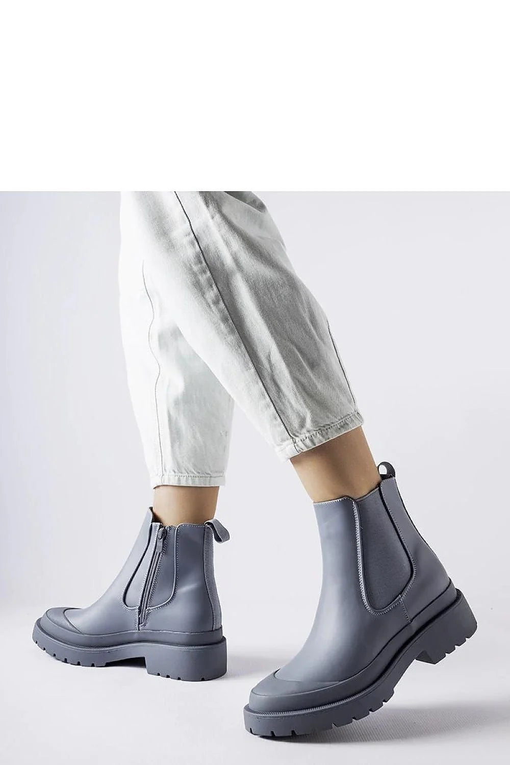 Bottes femmes Chelsea modernes en caoutchouc gris pâle, style minimaliste, fermeture à glissière, confort urbain, haute cheville, semelle crantée, imperméables, mode automne-printemps