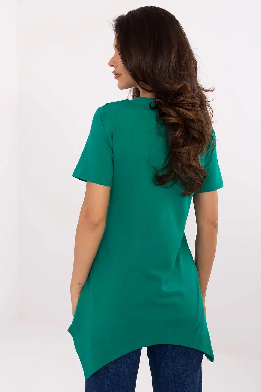 Top féminin artistique à imprimé graphique verte manches courtes col rond femmes mode contemporaine occasion quotidienne