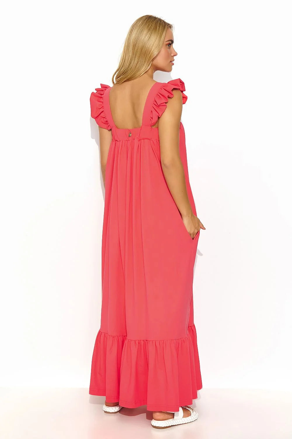 robe longue corail maxi estivale bohème décontractée fluide ample bretelles volantées encolure carrée fronces poitrine poches latérales tissu léger plage