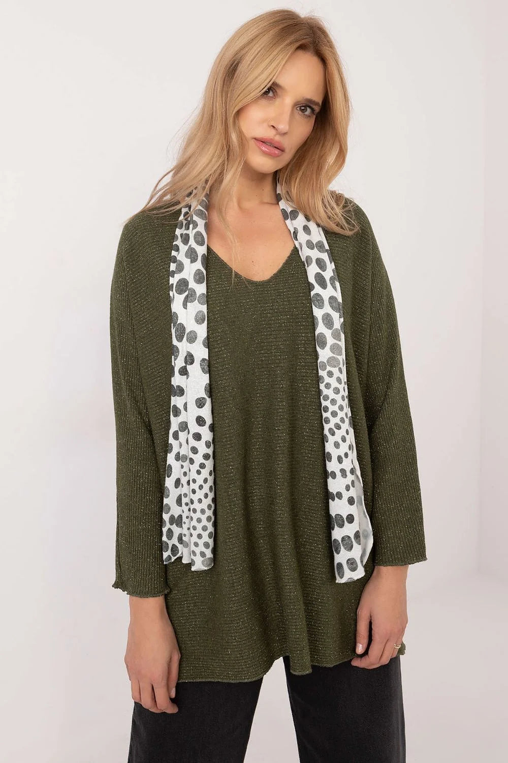 Haut femme style décontracté ample vert olive écharpe pois noirs manches longues coupe classique matières mixtes confort