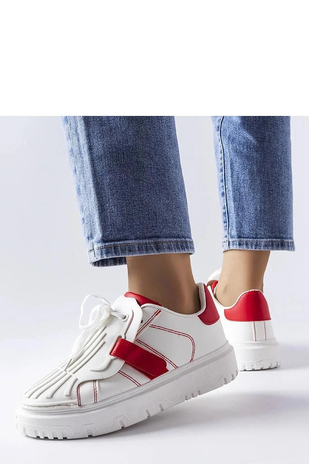 baskets femme blanches rouges similicuir tissu semelle épaisse crantée antidérapante plateforme basse lacets plats languette frangée col rembourré urbain