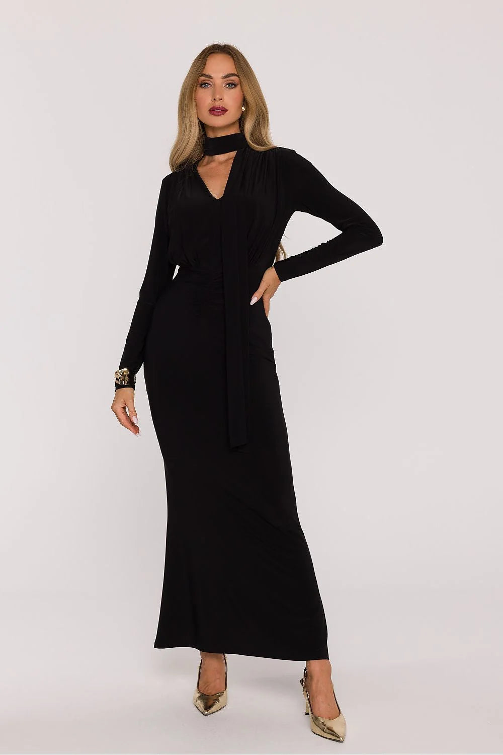 robe longue noire maxi élégante féminine moulante fluide jersey extensible décolleté plongeant manches longues taille drapée ceinture séparée polonaise