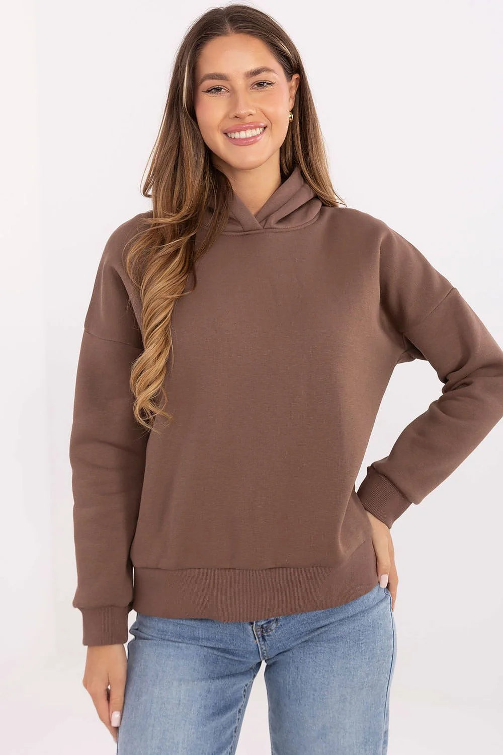 sweatshirt femme capuche marron chocolat molletonné coton élasthanne doux élastique manches longues poignets côtelés coupe droite imprimé inscription