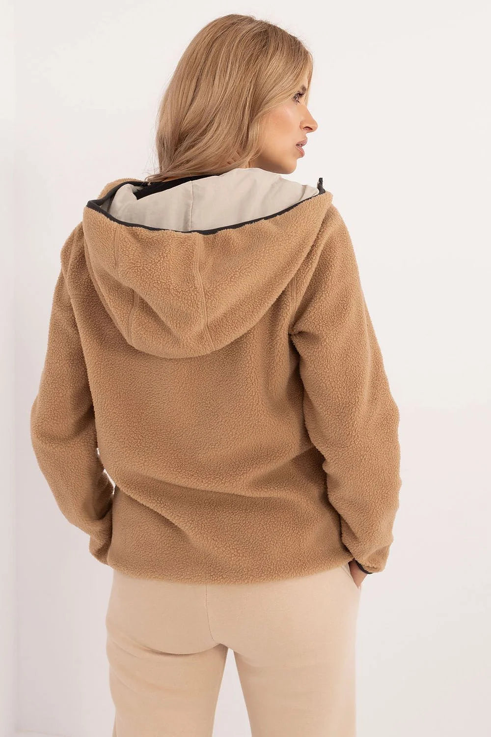 Blouson femme style décontracté polaire beige camel texture moumoute capuche poche zippée fermeture éclair