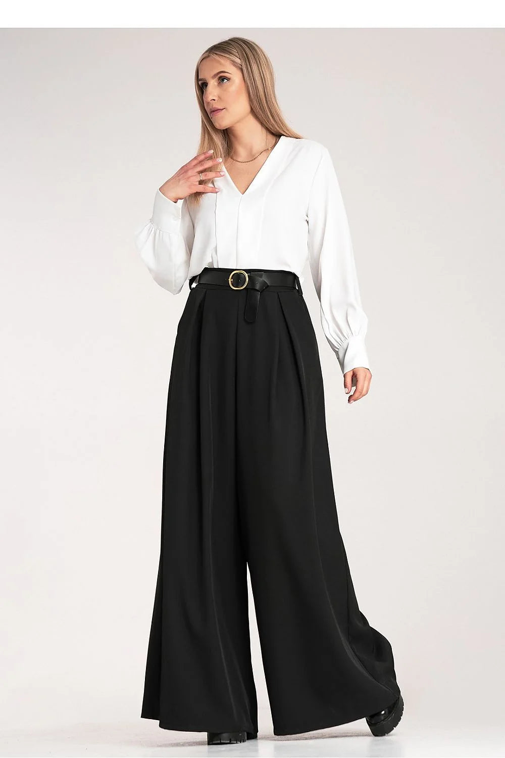 Pantalon femme Figl élégant noir ceinture boucle dorée chemisier blanc V-neck longues manches polyester elasthanne