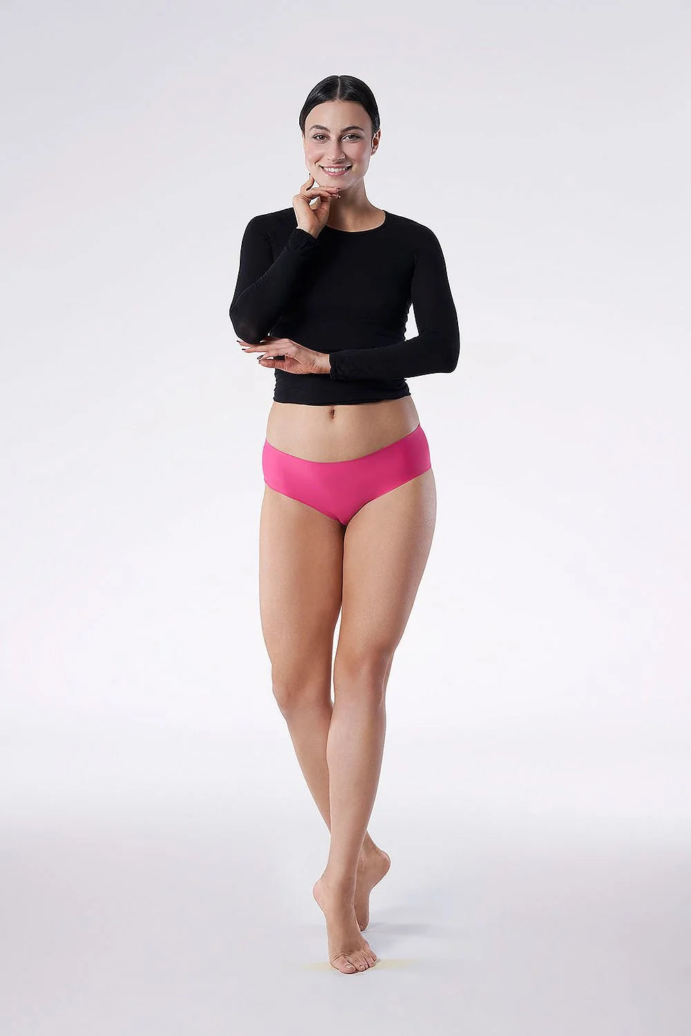 culotte Julimex sans couture microfibre extensible taille basse bikini invisible moulante minimaliste fuchsia confortable seconde peau maintien léger