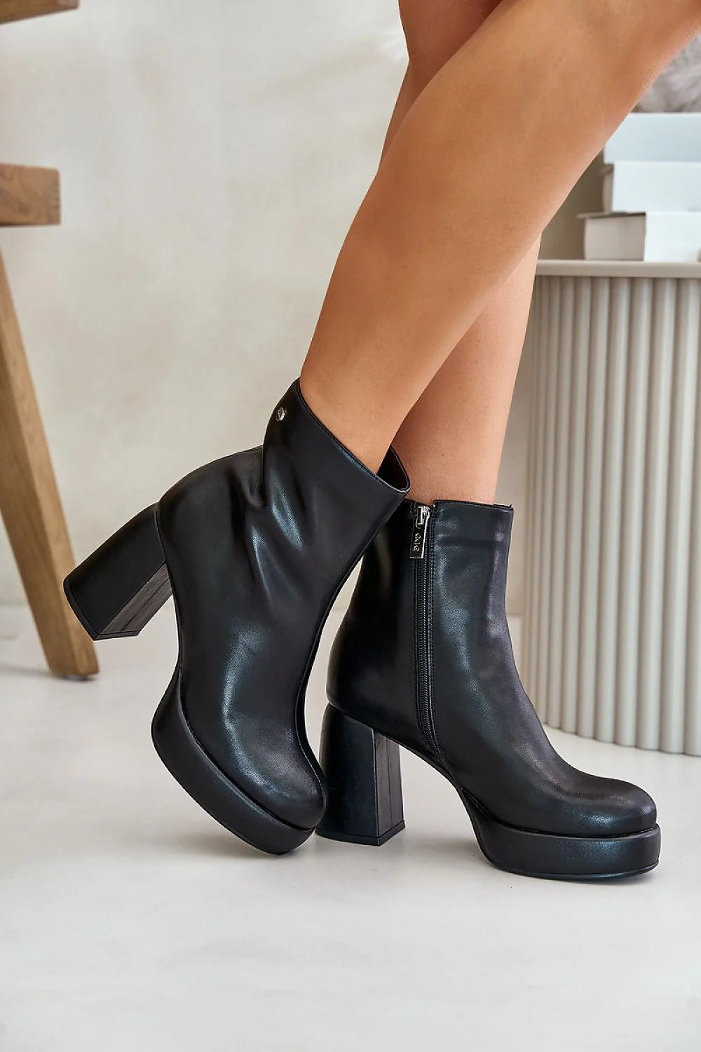 Bottes à talons aiguille pour femmes cuir naturel élégantes confortables plateau avant zippé isolateur fin ajusté style moderne