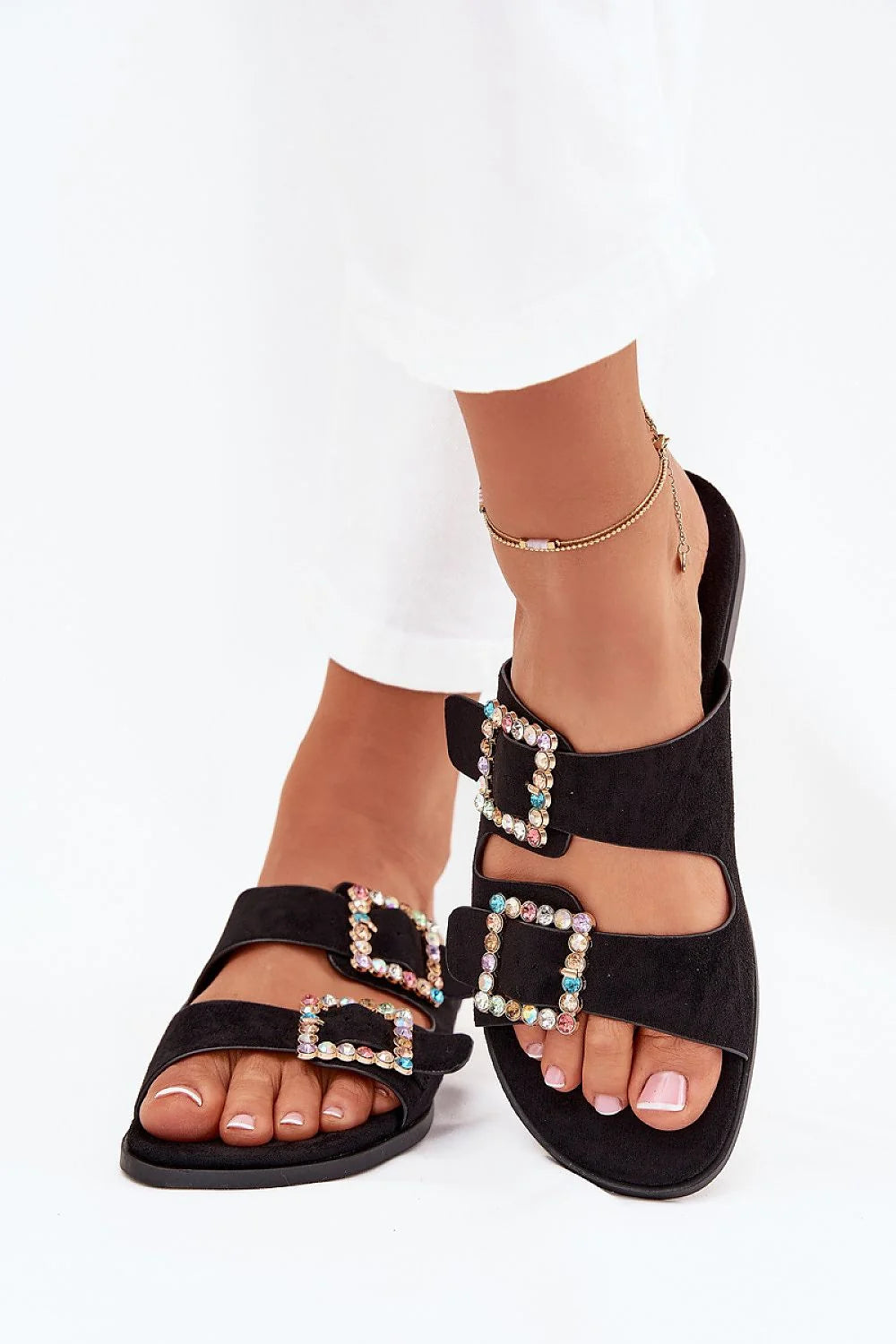 sandales femme plates slides double bride daim noir bout ouvert boucles carrées strass multicolores première rembourrée confort respirabilité réglables ajustement