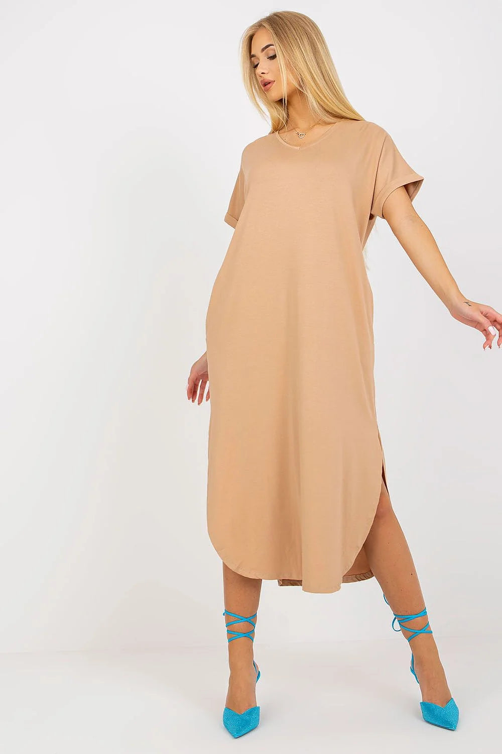 Robe de jour moderne Och Bella manches courtes poches latérales ourlet arrondi fentes coton élasthanne femme