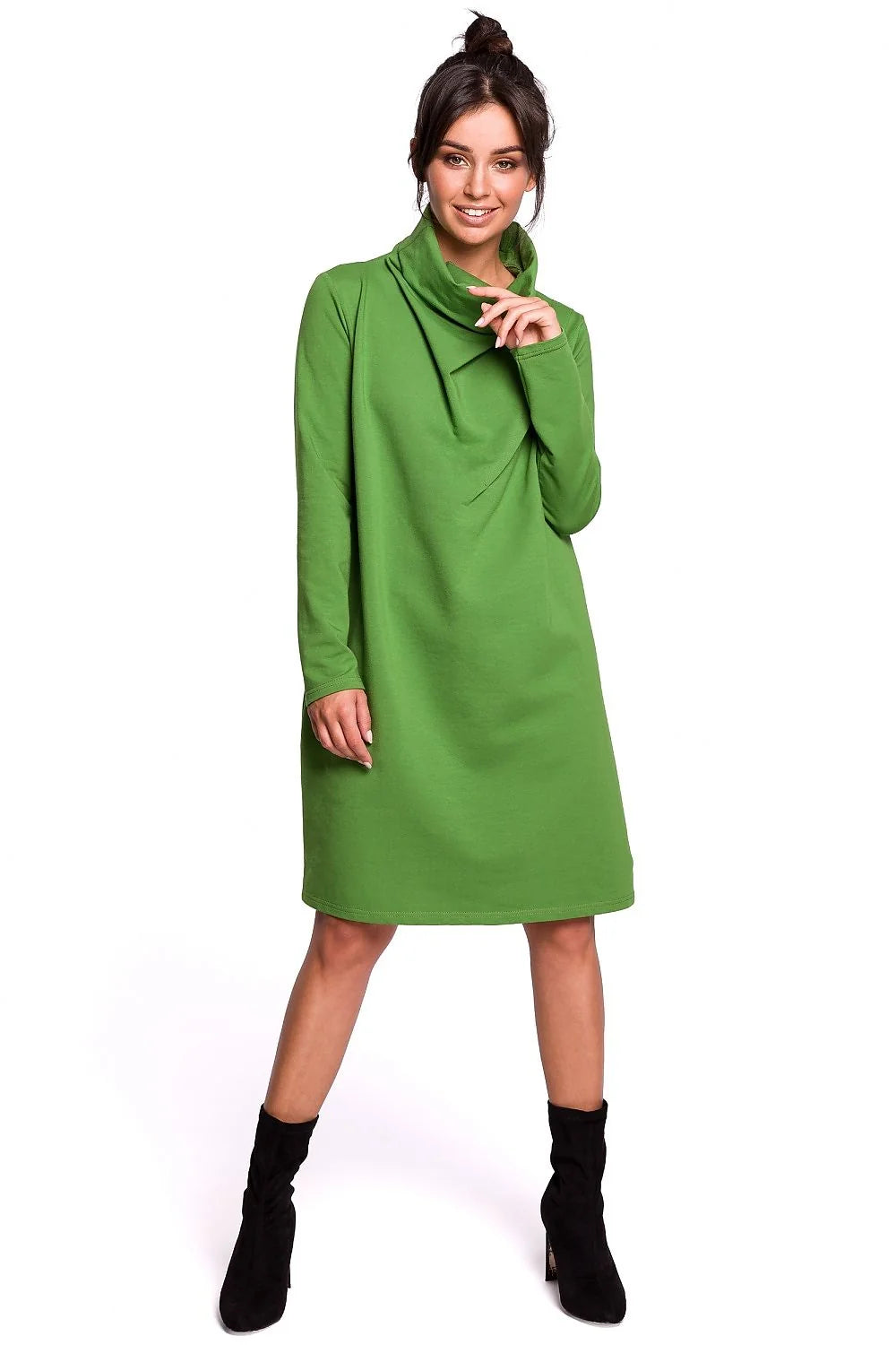 Robe noire coton élasthanne chic casual manches longues col cheminée pour femmes modernes élégantes