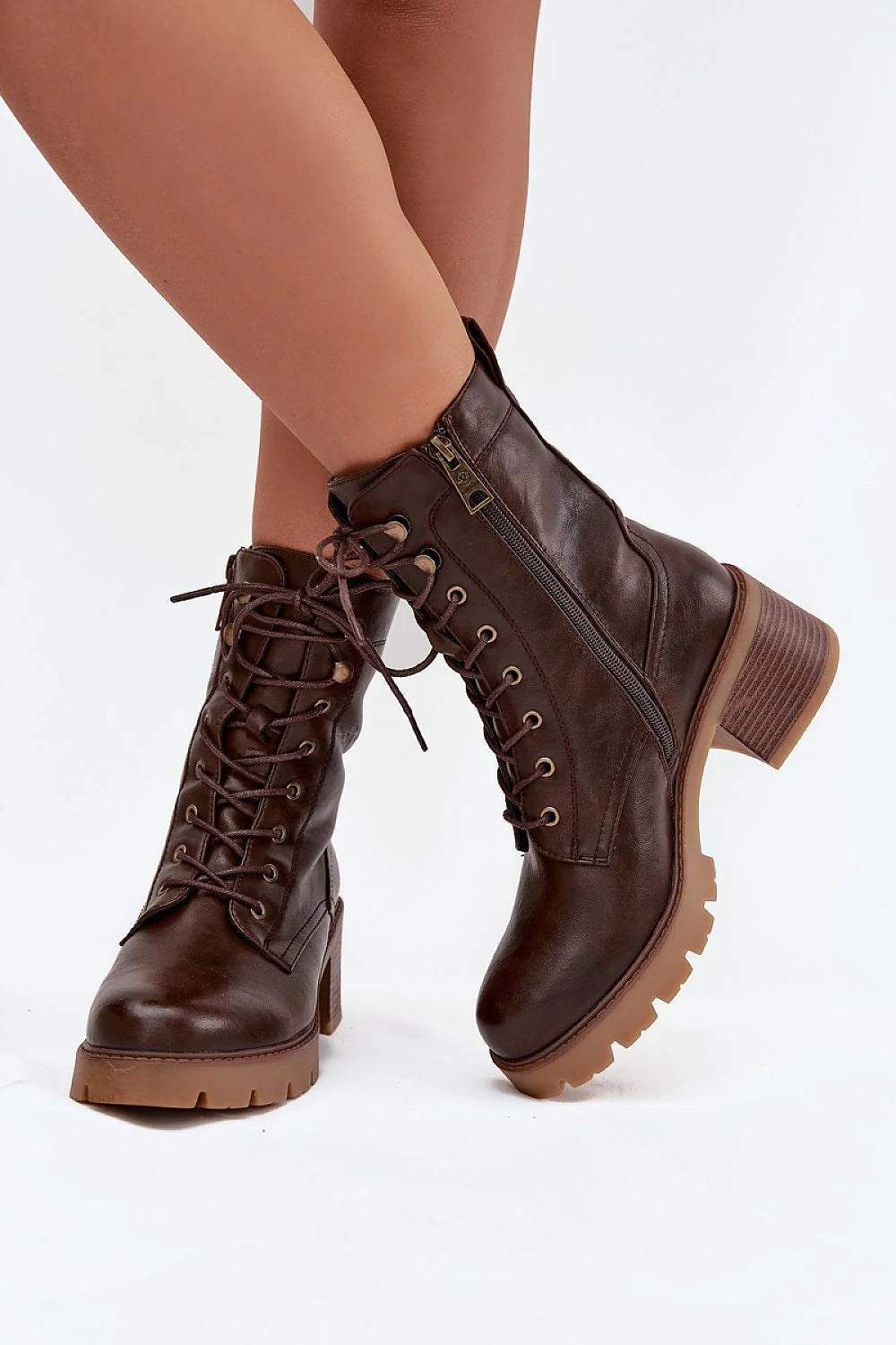 bottines femme similicuir marron foncé talon bloc mihaut lacets zip latéral doublure chaude feuille décoratif élégant semelle crantée antidérapante