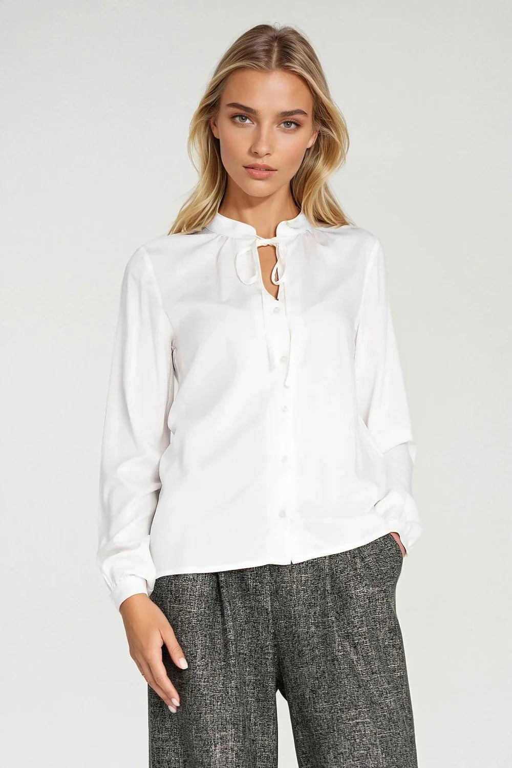 chemisier femme manches longues viscose fluide satinée col officier fendu lien noué boutonnage plis délicats coupe ample élégant polyvalent