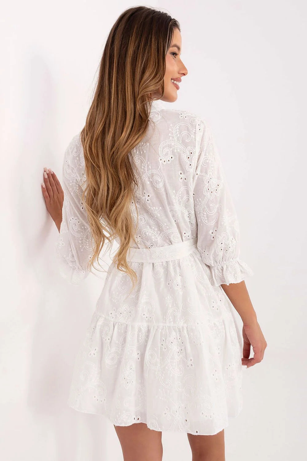 Robe de jour Lakerta en coton brodé motifs floraux et géométriques style bohème élégant pour femme occasions estivales et décontractées
