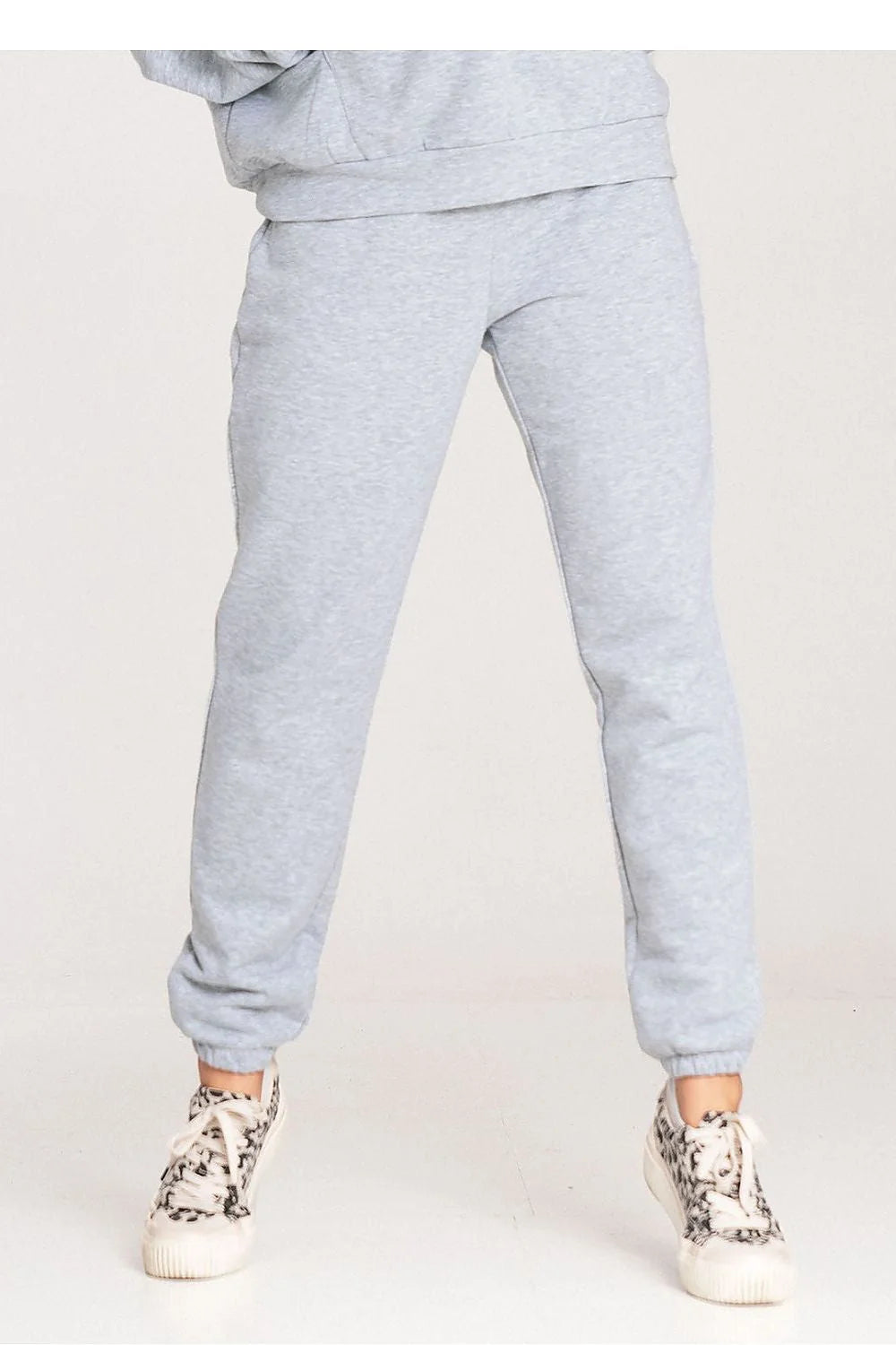 Pantalon survêtement femme en coton gris clair coupe ajustée taille haute élastique chevilles sans poches occasion quotidienne