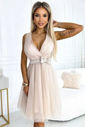 Robe de cocktail élégante en tulle nude sans manches avec nœud satiné Numoco Basic taille ajustable femme