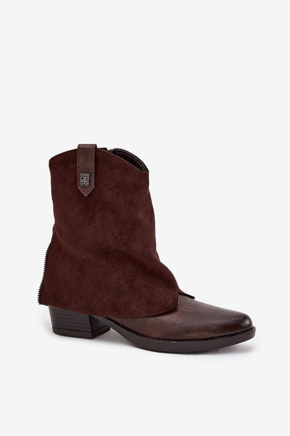 bottines western cowboy montantes cuir suède marron pointu talon carré fermeture latérale doublure semelle antidérapante élégantes urbain chic
