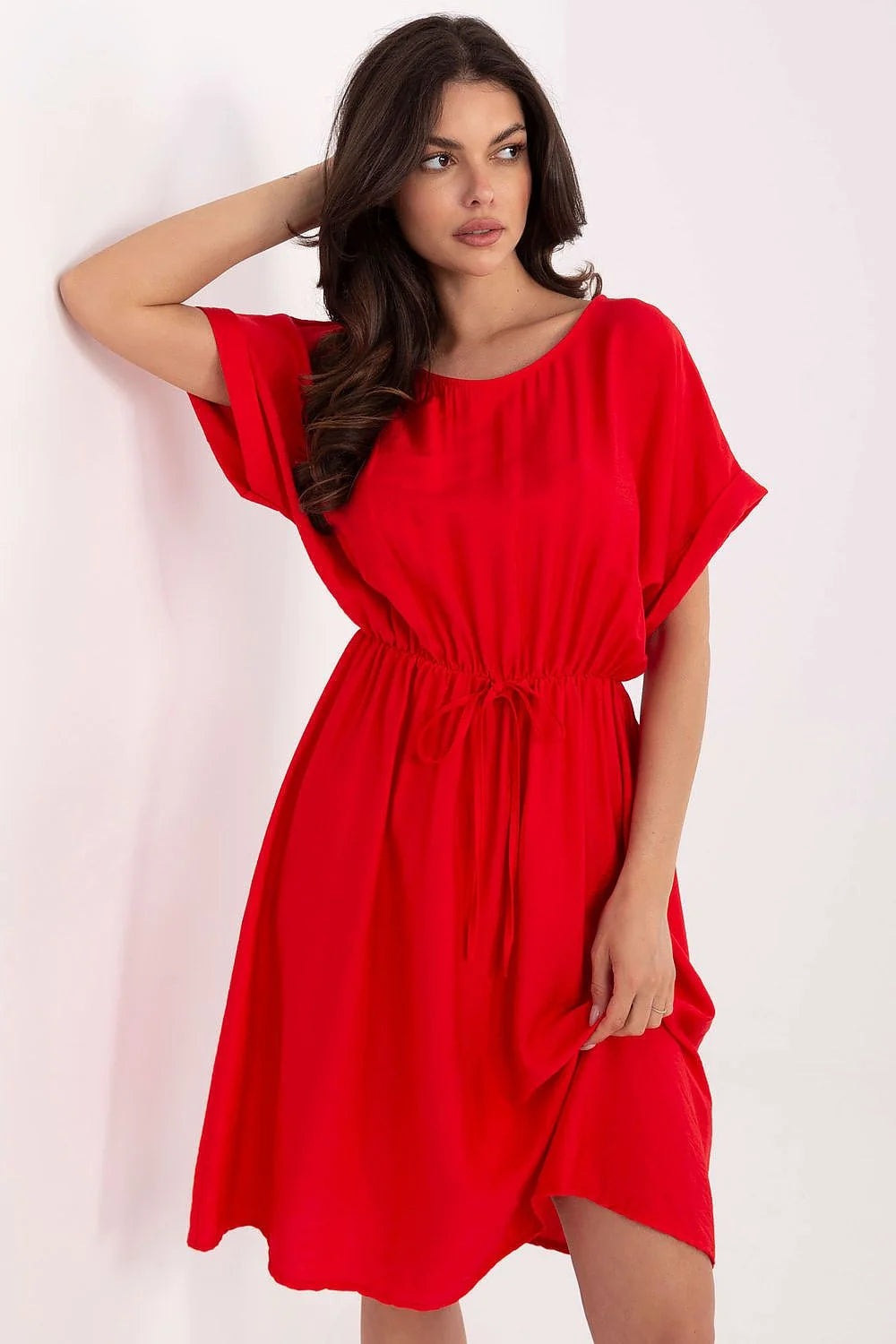 Robe été féminine évasée en viscose manches courtes encolure ronde ceinture rouge vif taille ajustable femme