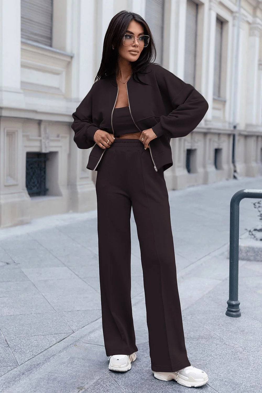 ensemble survêtement Misty bomber court zippé crop bandeau pantalon taille haute jambe large chocolat foncé jersey