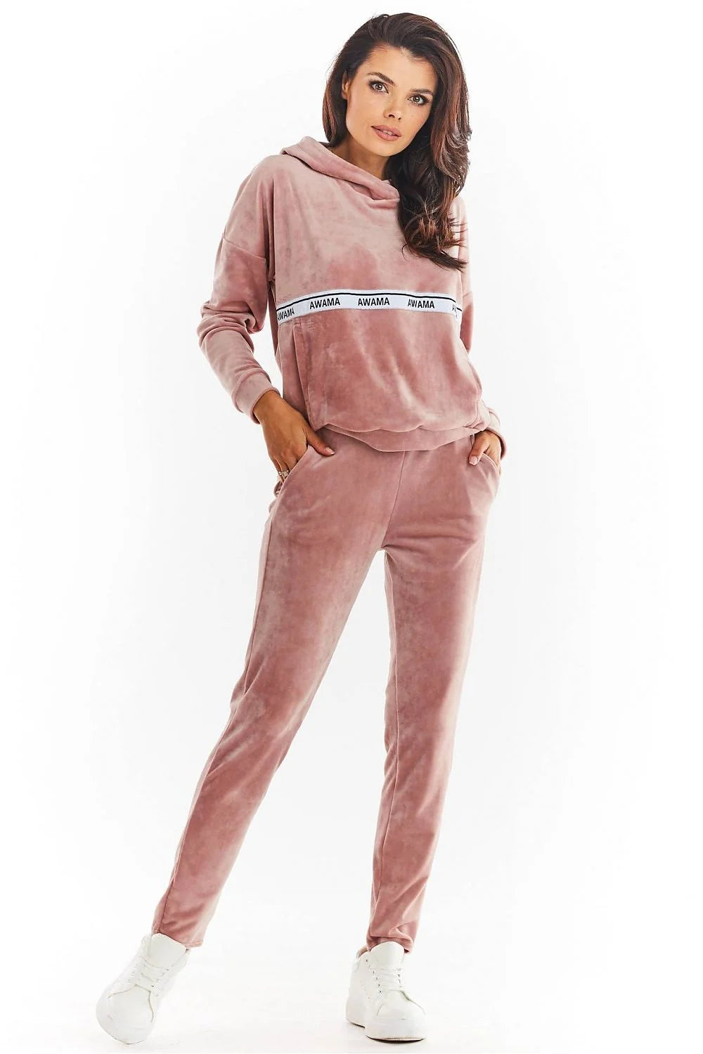 Sweatshirt en velours beige camel loose fit confortable pour femme avec capuche et manches longues