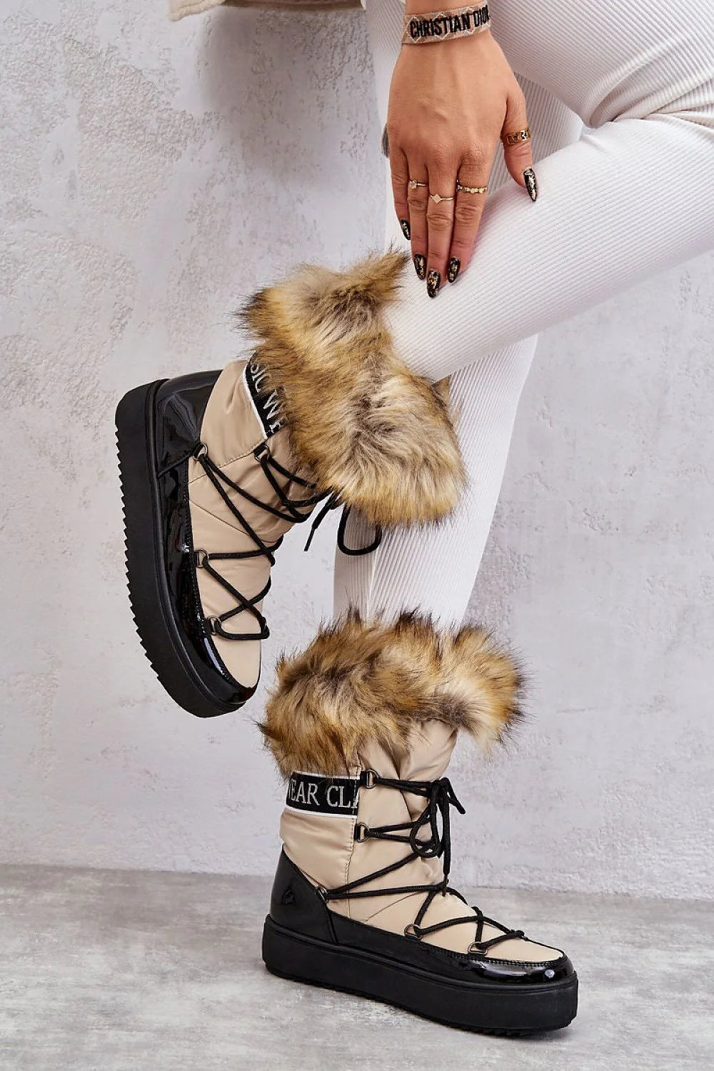 Bottes d'hiver femmes similicuir tendance élégantes confortables fourrure synthétique plateforme chaud style moderne