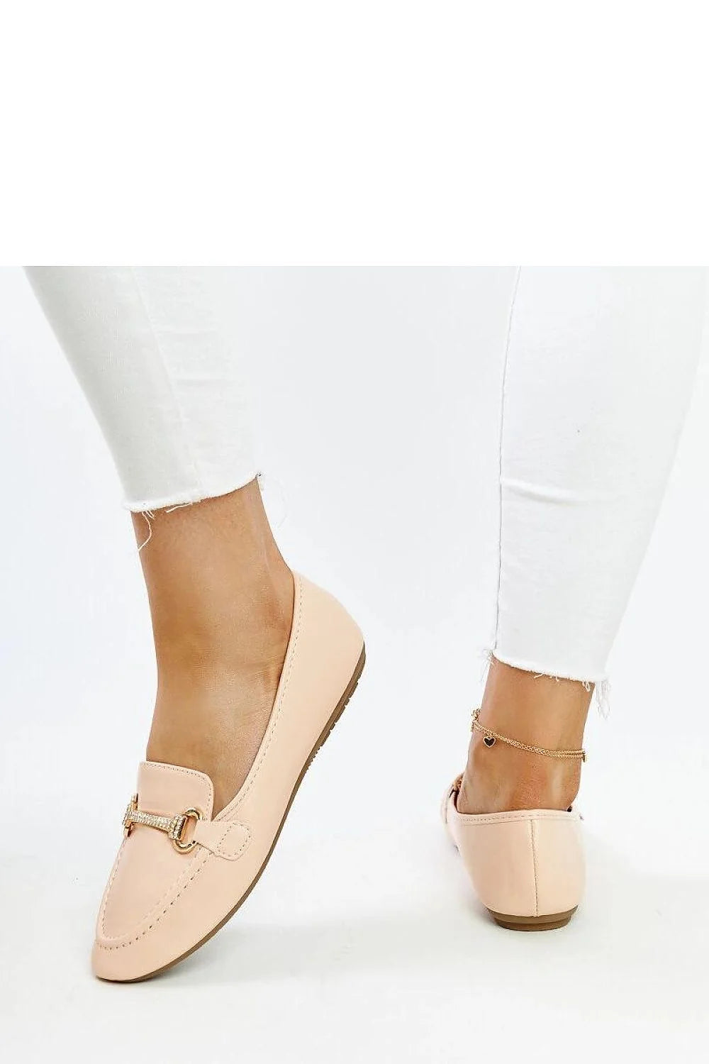 Mocassins élégants pour femmes Solea beige clair, design intemporel, cuir haut de gamme, détails métalliques raffinés, confort maximal, style summer