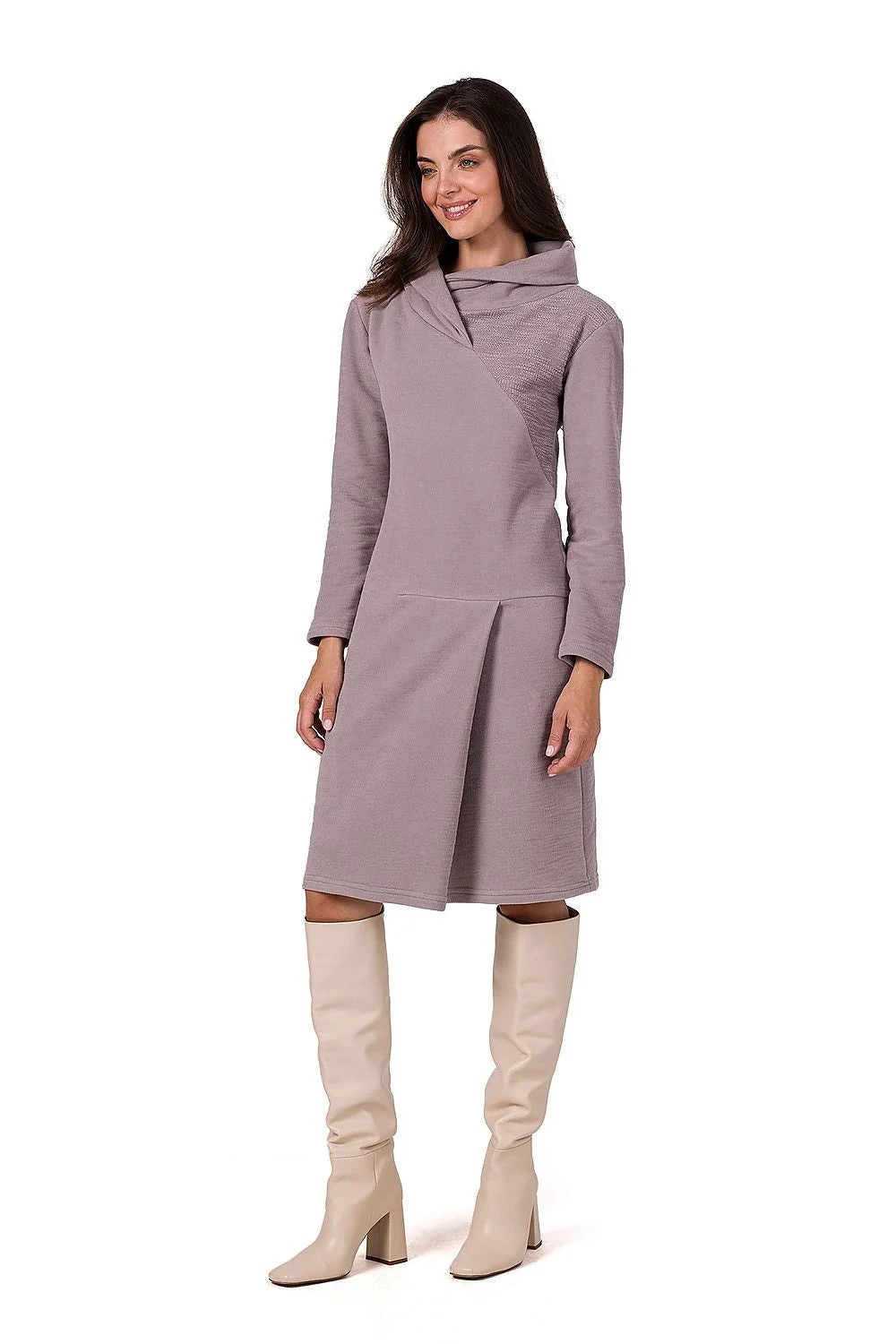 Robe de jour élégante pour femme en tricot doux couleur mauve, manches longues, col montant ajusté, coupe midi moderne et intemporelle