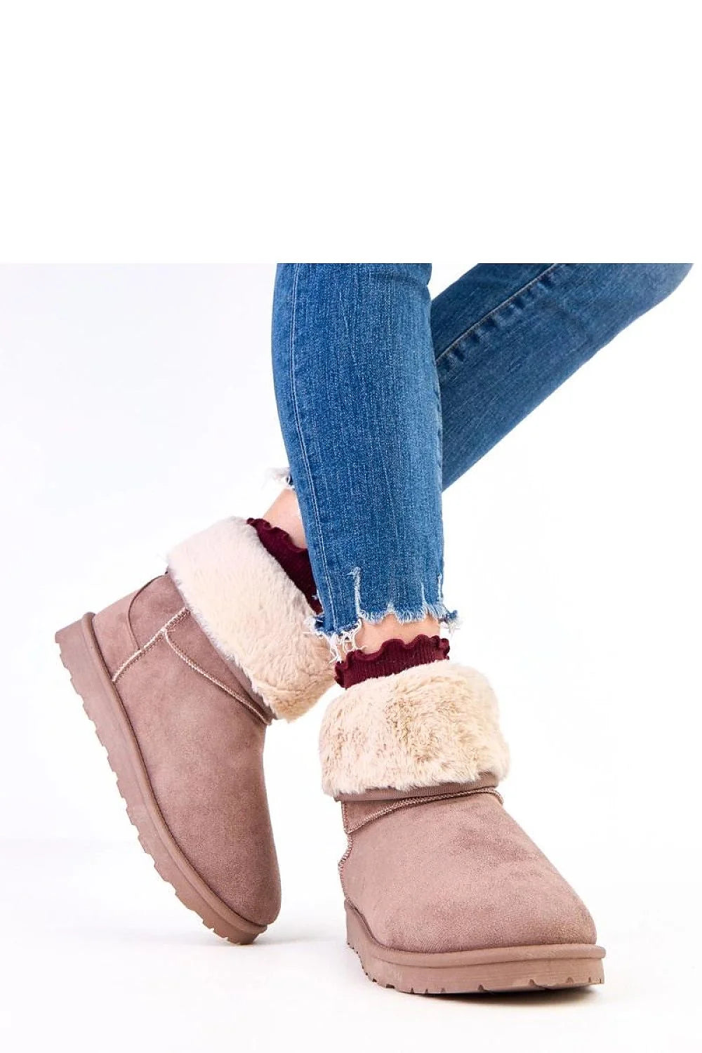 bottines neige fourrées femme cheville suédine rose poudré taupe bout rond bord retourné fausse fourrure crème semelle caoutchouc antidérapante confortable