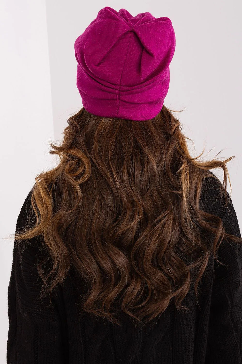 Bonnet d'hiver pour femmes en cachemire fuchsia motifs floraux strass style moderne ajusté doux et chaud