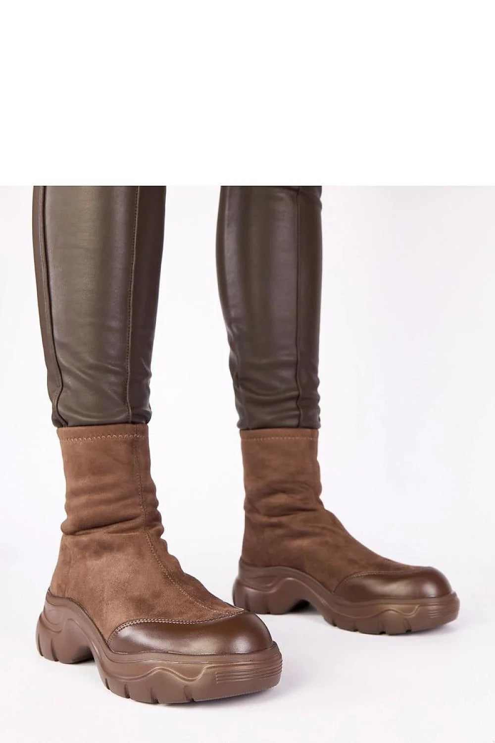 bottines semelle massive plateforme 5cm cuir suédé écologique qualité supérieure bout rond confort tige 14cm cheville fermeture éclair pratique