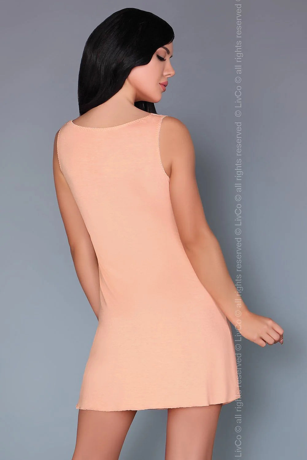 Nuisette sexy Livia Corsetti Fashion élégante dentelle pêche bretelles larges col V profond lingerie féminine