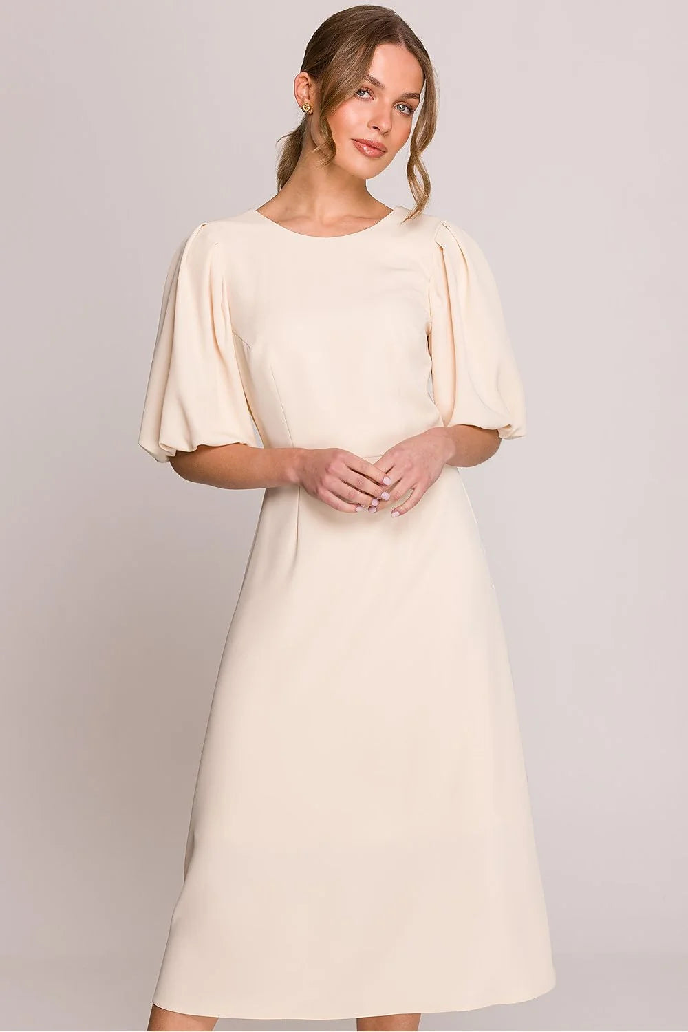 robe jour élégante midi manches bouffantes courtes évasée trapèze cintrée taille encolure ronde crème ivoire crêpe soyeuse minimaliste cérémonie mariage
