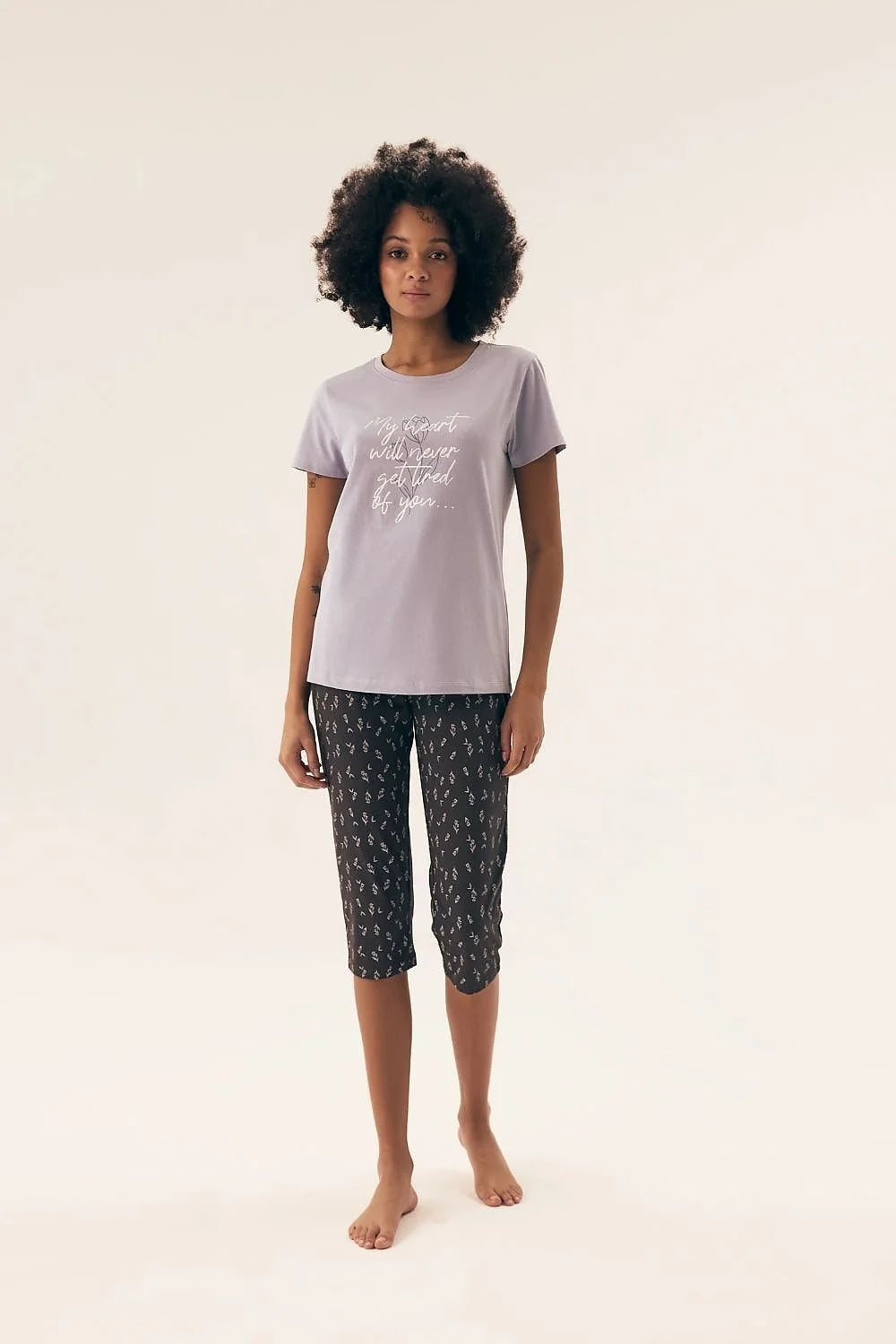 Pyjama Henderson Femme Élégante Confortable Lavande Douce T-shirt Manches Courtes Encolure Ronde Pantalon Capri Motif Subtil Élastique Waist