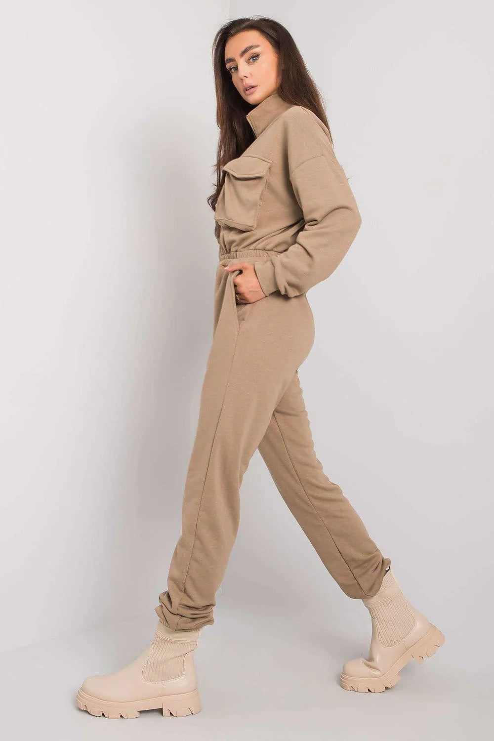 Combinaison femme coton polyester style utilitaire beige clair confortable poches fermeture éclair manches longues
